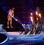 开云平台-赛地聚焦——荷甲集结日热度飙升，摩纳哥迎来里程碑，目标明确，球探报告显示潜力(巴黎圣日尔曼vs摩纳哥比赛分析)