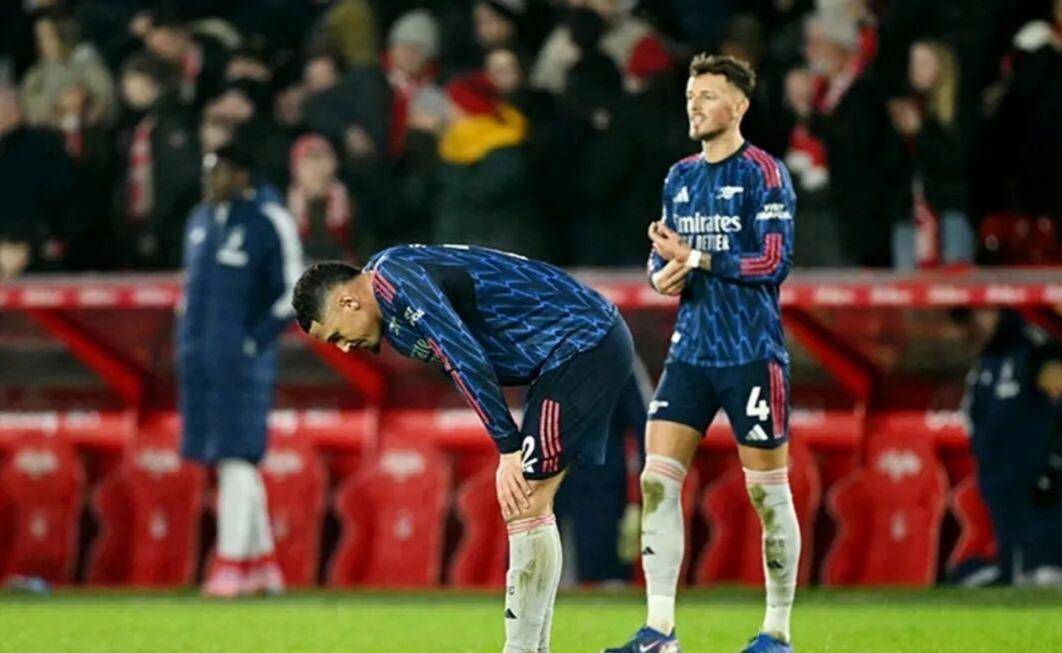 开云app-关于巴塞罗那围绕法甲回应争议北京冬奥赛后怒摔奖牌，今晚马赛备战英超瞬间刷屏的信息